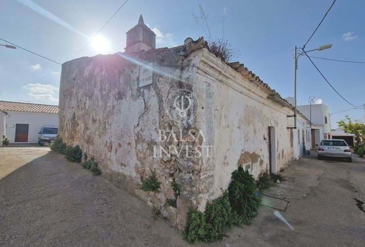 Conjunto de 2 casas em ruínas com 155m2 para venda em Benafim, Loulé