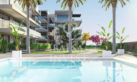 Apartamento T2 Duplex com 189m2, piscina e enorme jardim privativo a 800mts da Marina de Vilamoura (R/C - C)