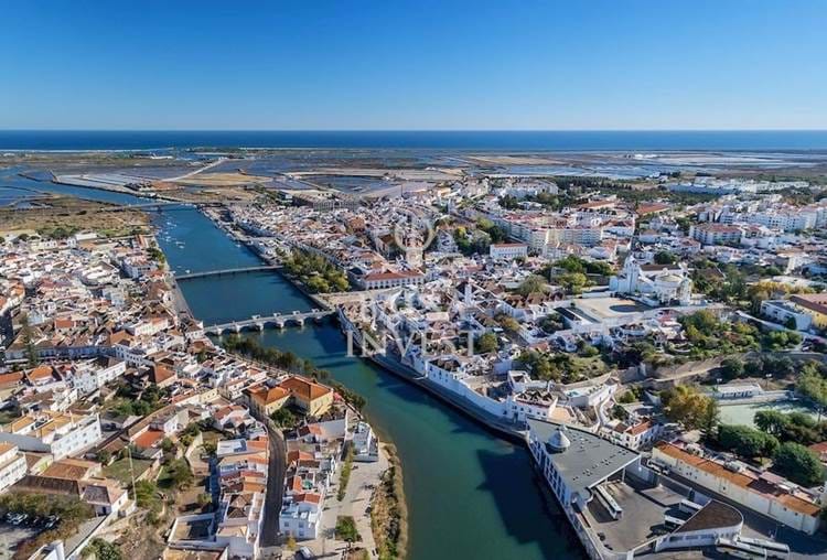 4-bedrooms House with 159m2 in the historic center of Tavira