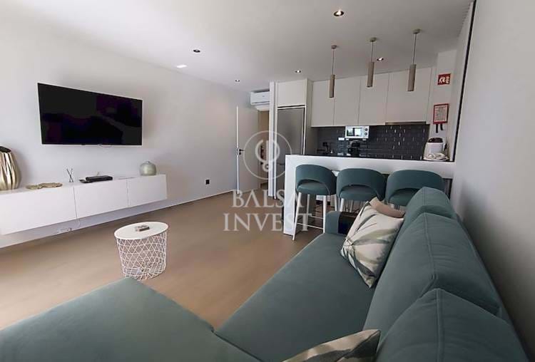 Fantastic 1-Bedroom Apartment with 65 sq.m and swimming pool for sale in Vilamoura