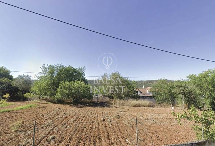 Plot of Land with 2,300sqm and feasibility for construction of 8 Houses located in the Tôr area, Loulé