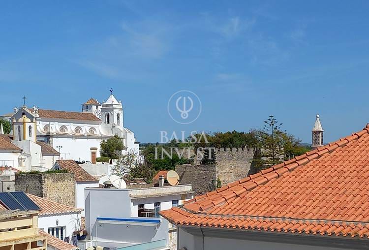 2-bedrooms Apartment with 106 sq.m located just 300 meters from the River Gilão in the center of Tavira