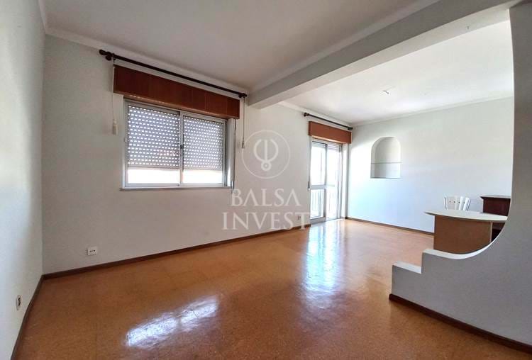 2-bedrooms Apartment with 106 sq.m located just 300 meters from the River Gilão in the center of Tavira