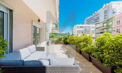 Apartamento T3 - Avenida de Roma, Lisboa, for sale