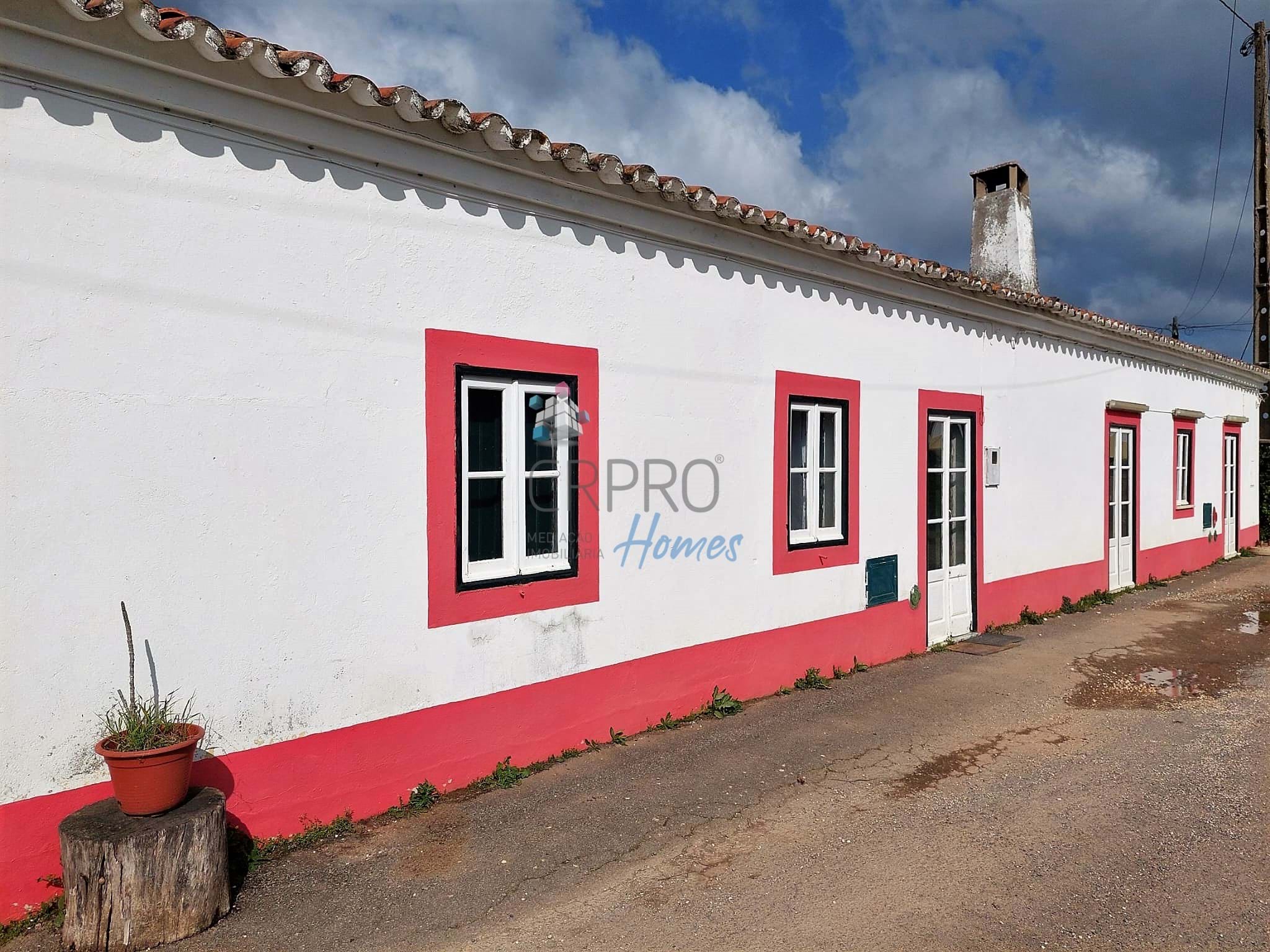 Restaurant et maison de campagne sur un terrain près de Monchique, Algarve