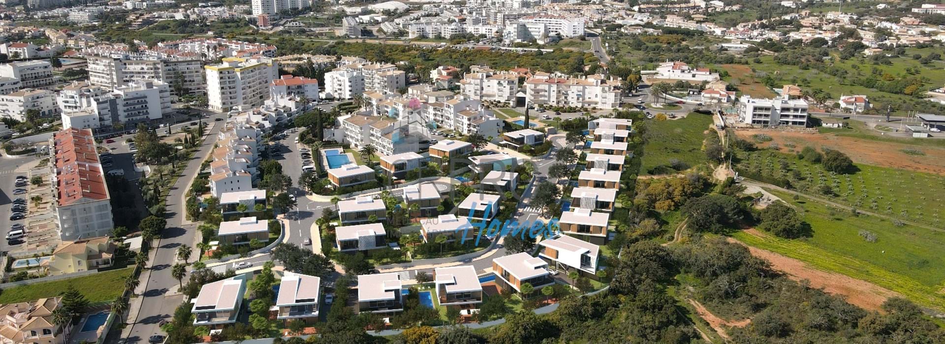 A vendre, terrains à construire dans un nouveau lotissement au centre d'Albufeira. 