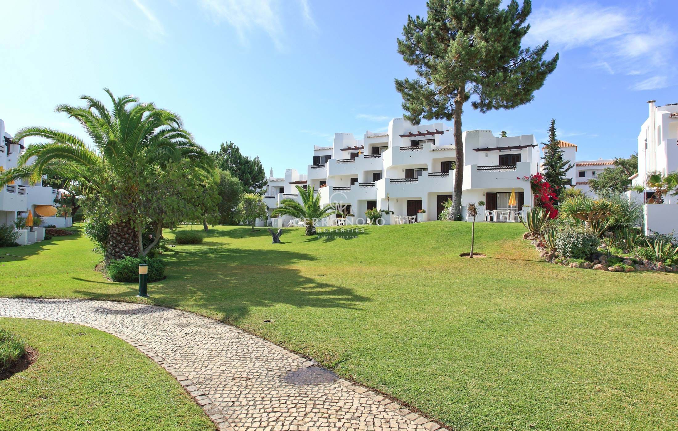 Vários Apartamentos em Balaia Golf Village