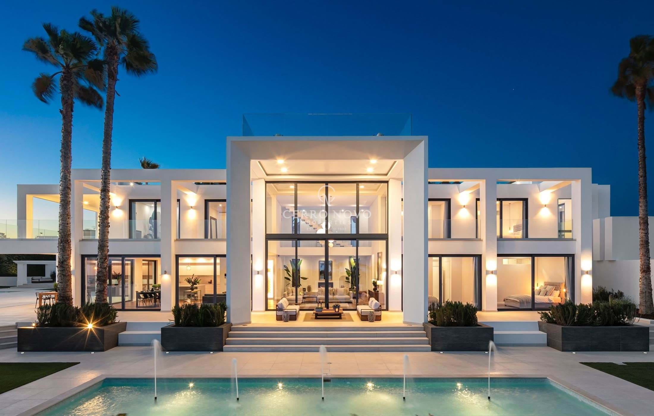 Spectacularly crafted contemporary villa with sea view 