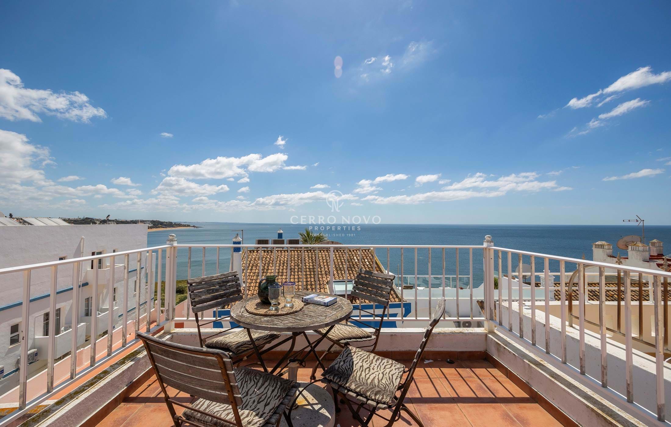 A Centrally Located Townhouse with Scintillating Ocean Views