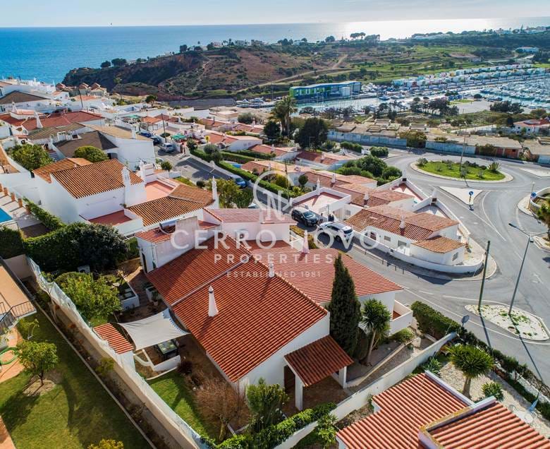 A beautiful five (3+2) family home with sea and marina views