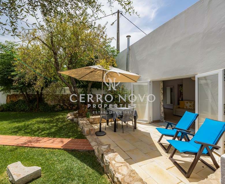 Beautiful Six bedroom character home with annexe near Paderne, Algarve.