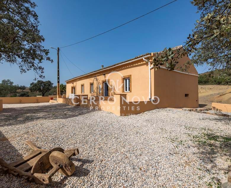 A Rural Algarve Cottage Set Amongst Orange Groves