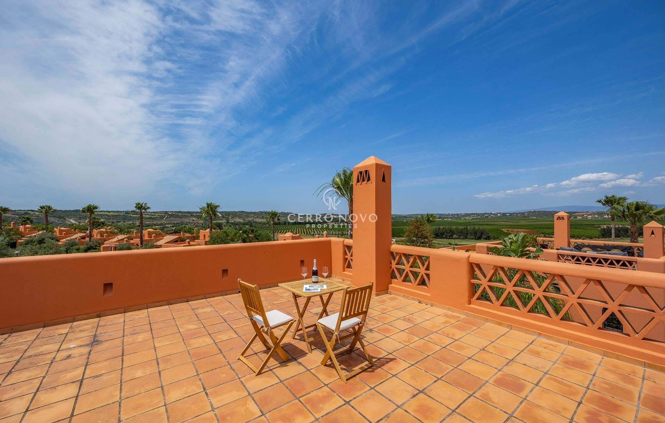 Luxury detached villa within the Amendoeira Golf Resort