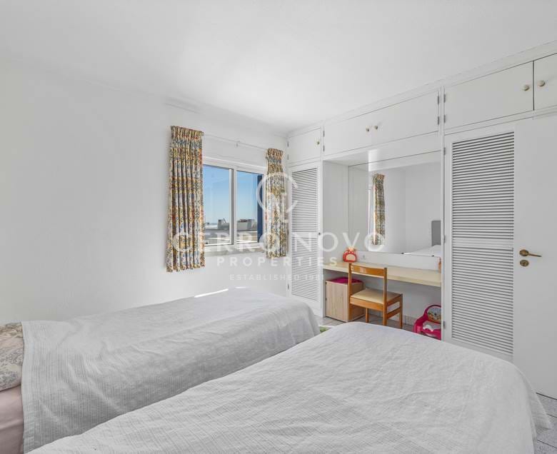 Apartamento duplex espaçoso e luminoso com vista mar e terraço na cobertura no Alto do Moinho