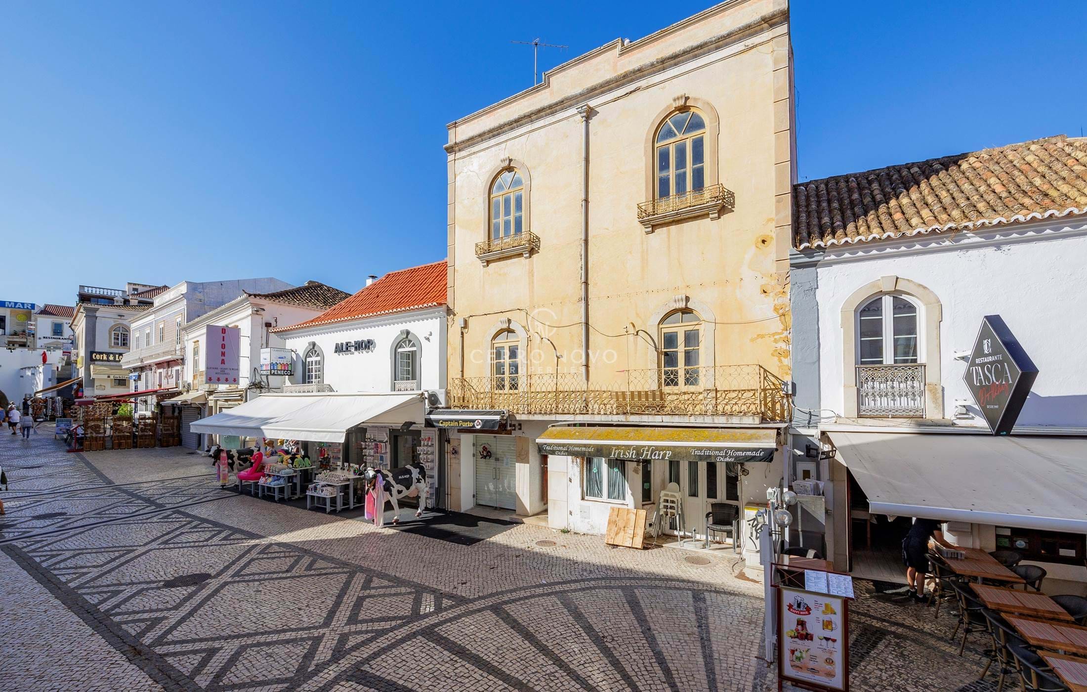Historic Landmark Building in the preserved heart of Albufeira Old Town