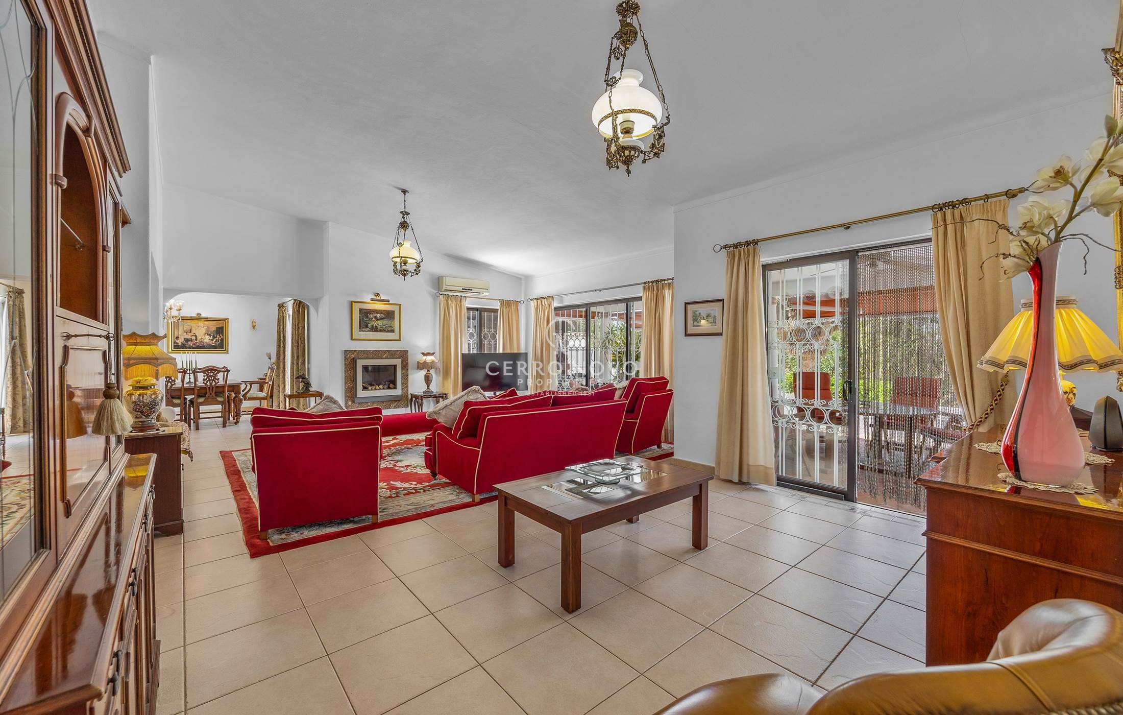 Superbly presented, large family home with pool and garden in an enviable location