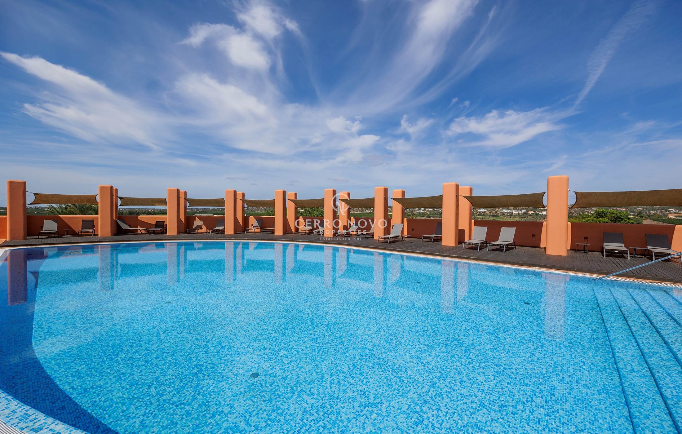 Apartamento duplex (2+1) luxuoso no Amendoeira Golf Resort