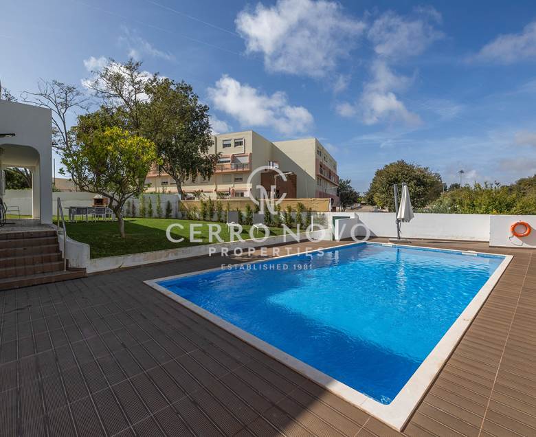 Magnifique villa de 4+3 chambres avec piscine et jardin 