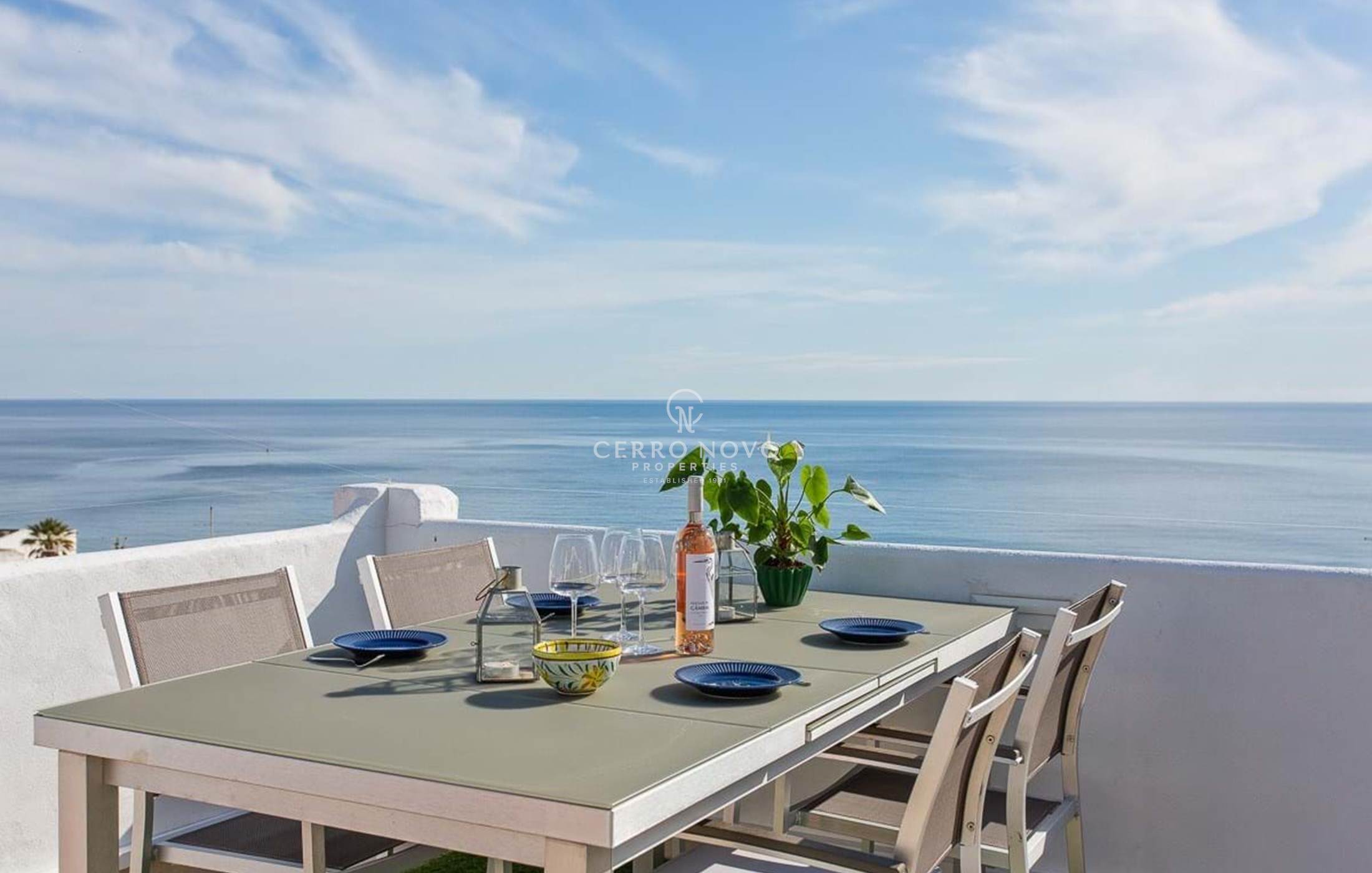 Unique, fully renovated apartment with magnificent sea views