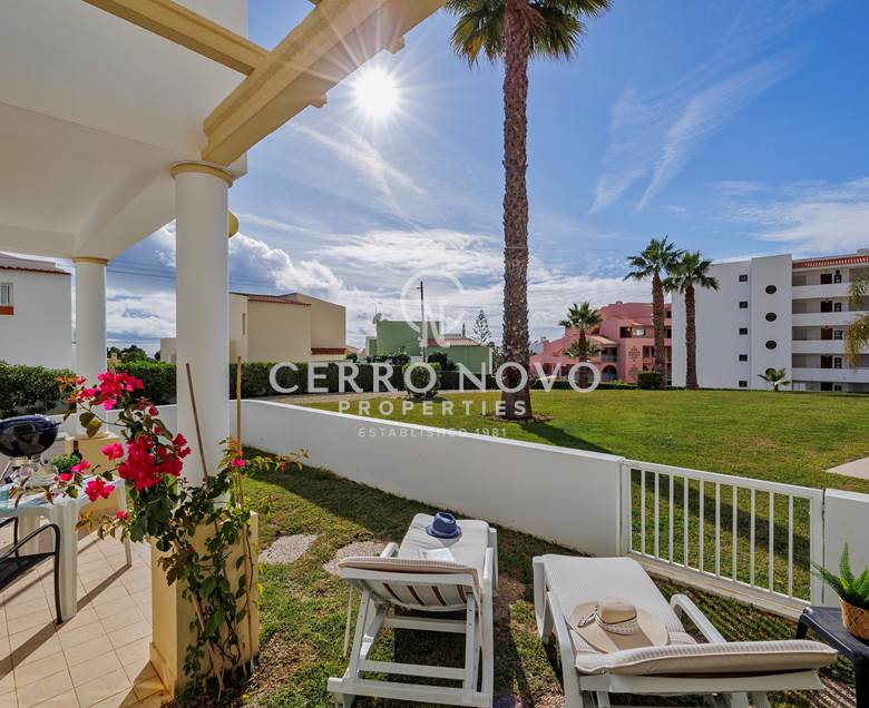 Well-located townhouse in a convenient central location close to the beach