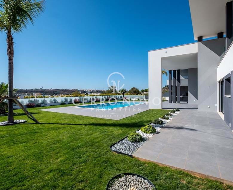 A luxuriously appointed contemporary villa with five bedroom suites