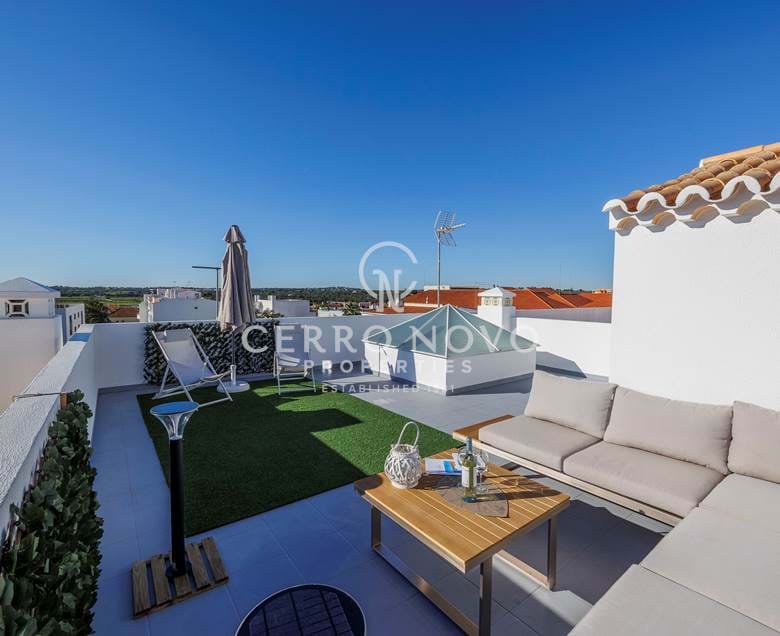 Centrally located, completely refurbished apartment in Lagoa