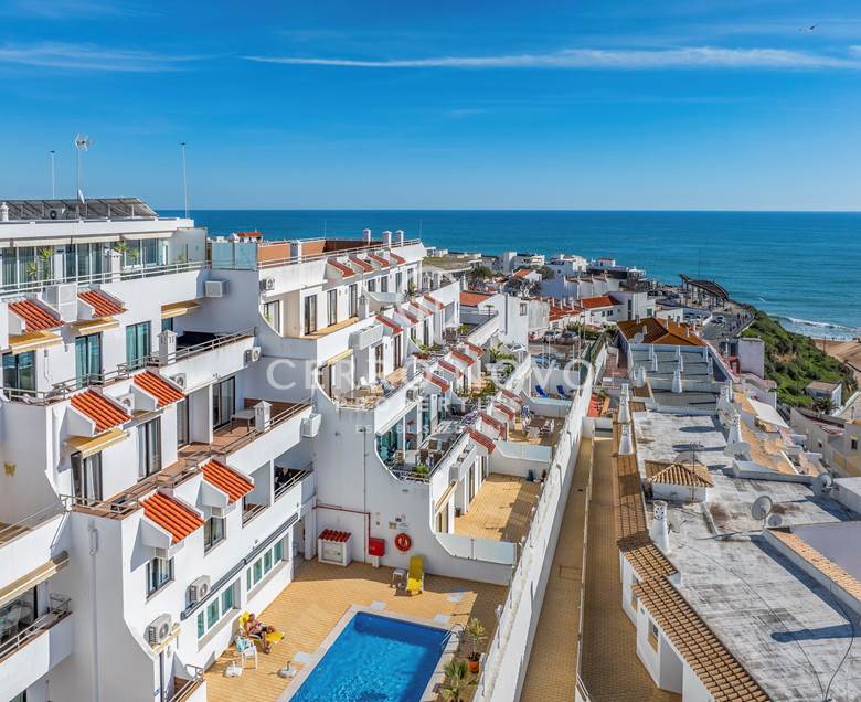 Two bedroom apartment with great sea view 250 meters from the beach.