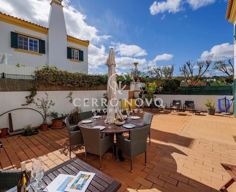SOLD-  Three bedroom linked villa with garage and communal pool