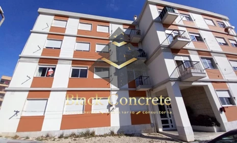 For sale - Lisboa - Apartamento T2 – Mem Mart