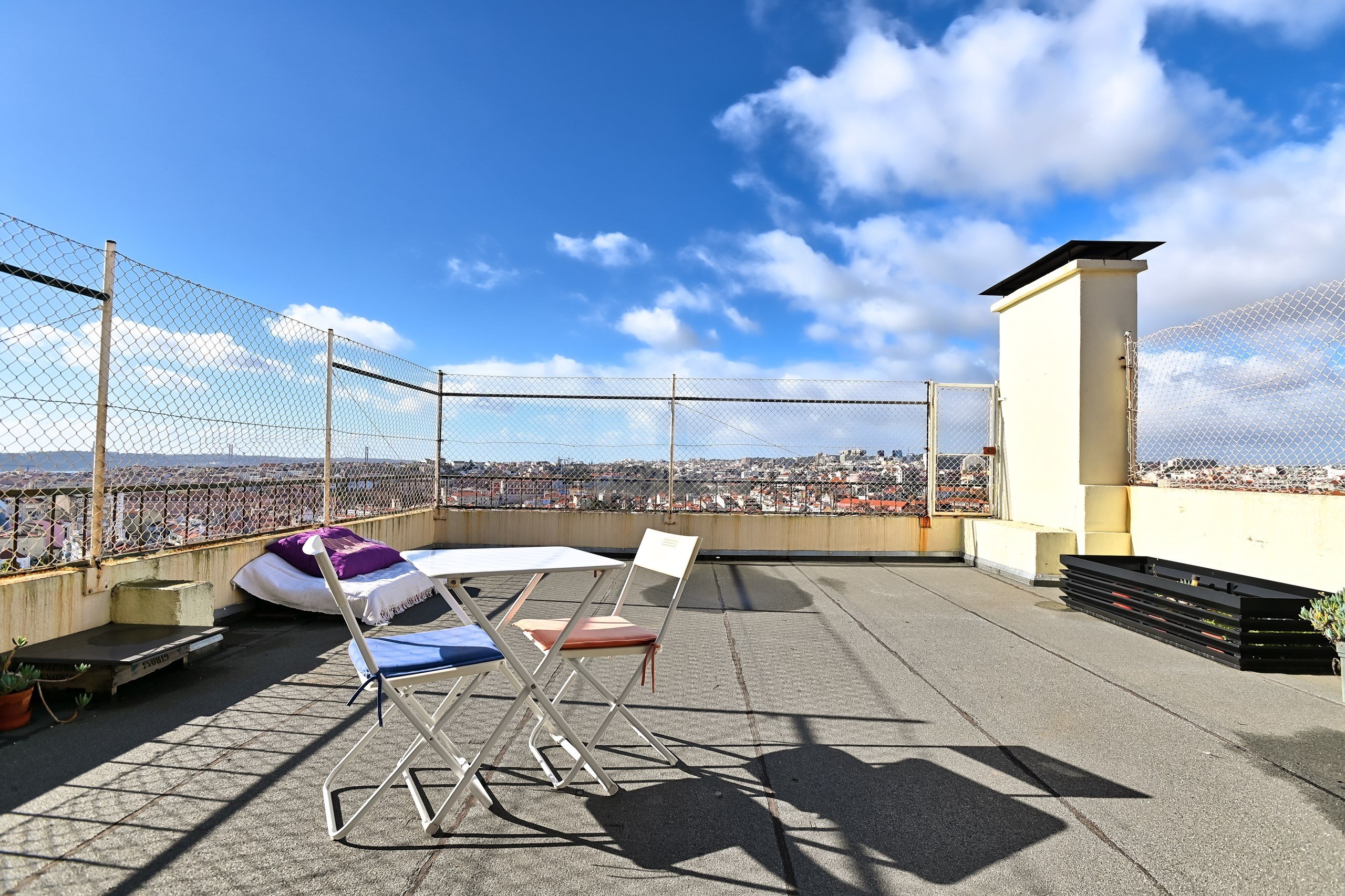 Venda - Lisboa - Penha de França - Apartamento T3 | Terraço 45 m2 | Vista deslumbrante | Penha de França