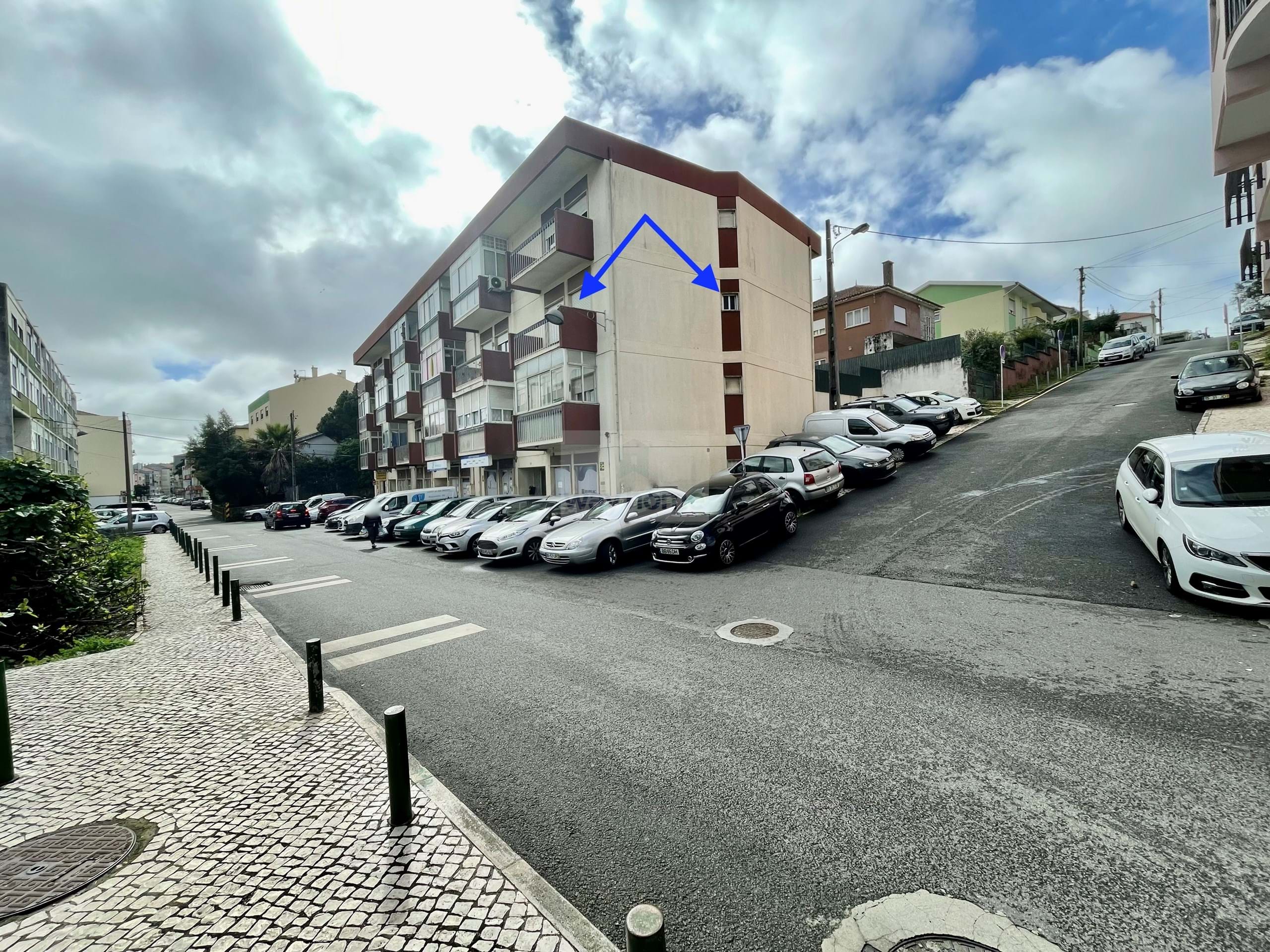 Venda - Sintra - Algueirão-Mem Martins - Apartamento T2 | Remodelado | Lugar de estacionamento | Mercês, Mem Martins