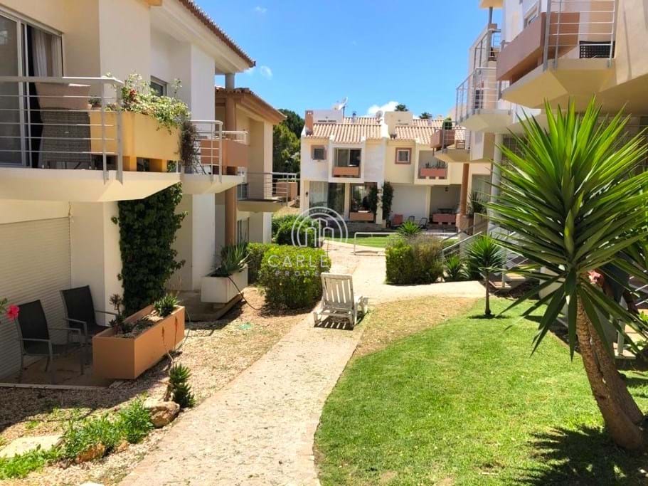 Particularly attractive 1 +1 bedroom Apartment on the outskirts of Carvoeiro 