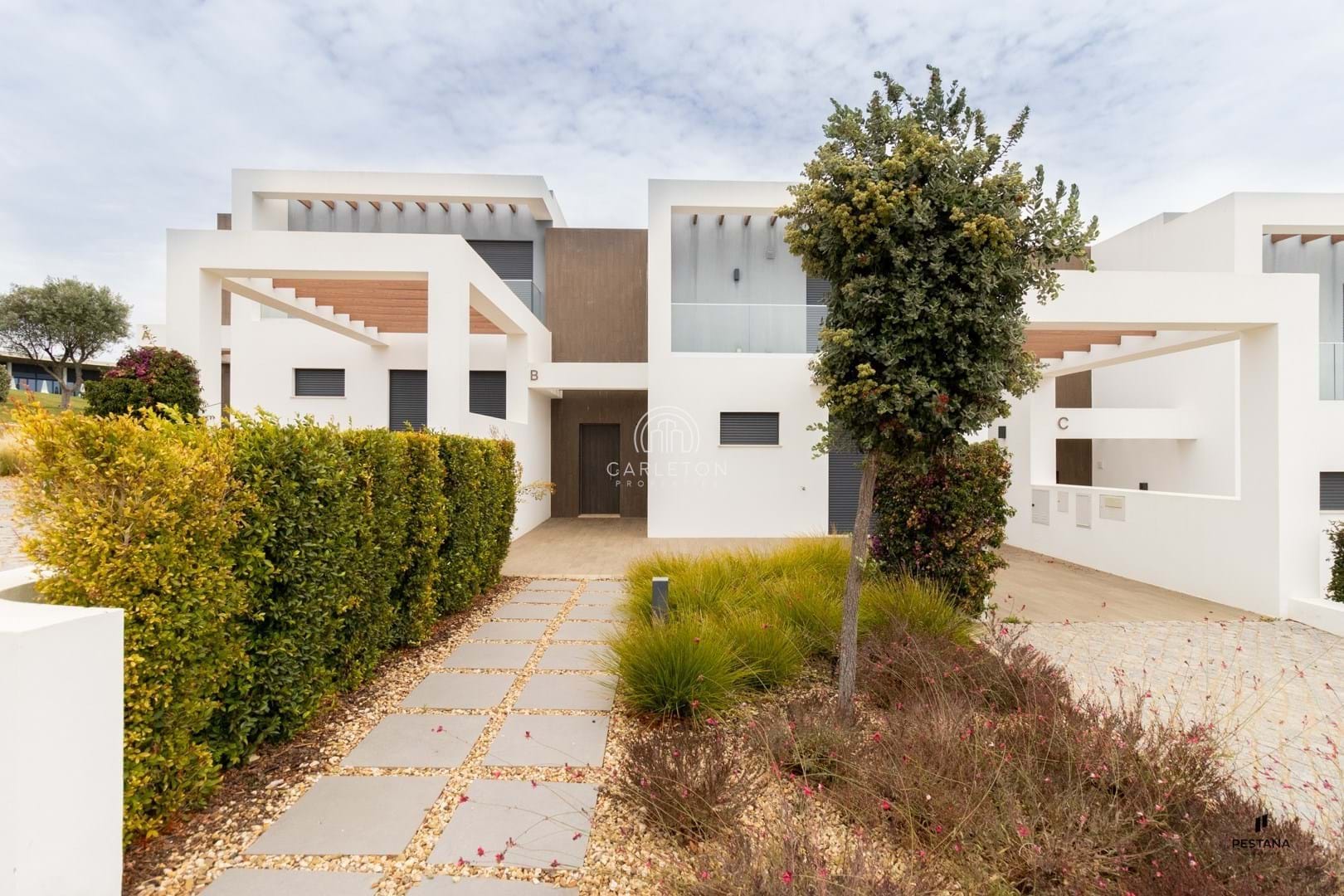 2 bedroom townhouse with golf course views in the Silves Golf Resort - Algarve