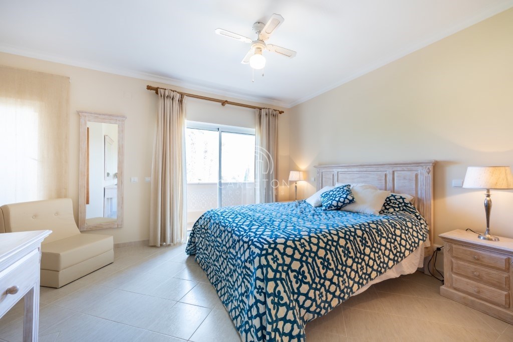 Magnificent 2 bedroom luxury duplex apartment located near Ferragudo and Carvoeiro 