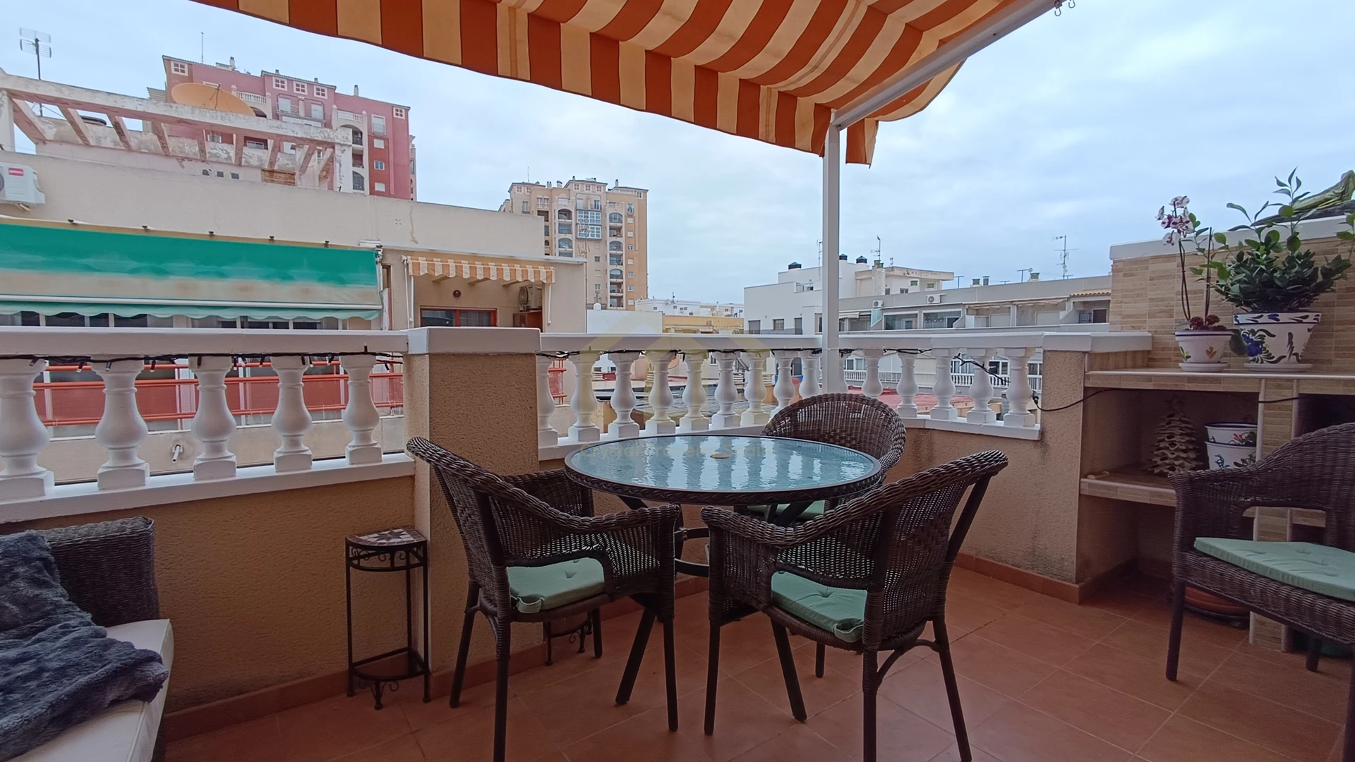 Torrevieja, Playa de los Locos, Apartment, CPL1/HIT06, Fabulous penthouse in Torrevieja city with a big terrace with sea views and 2 garage spaces.