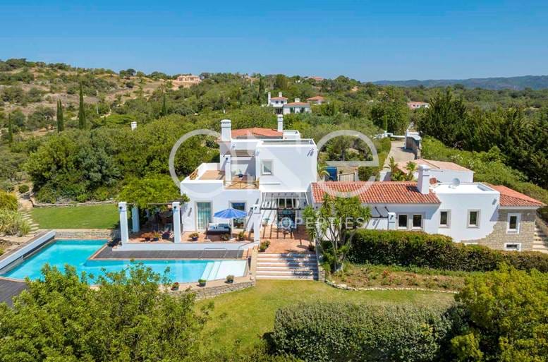 house with private pool and views over the algarve coast
