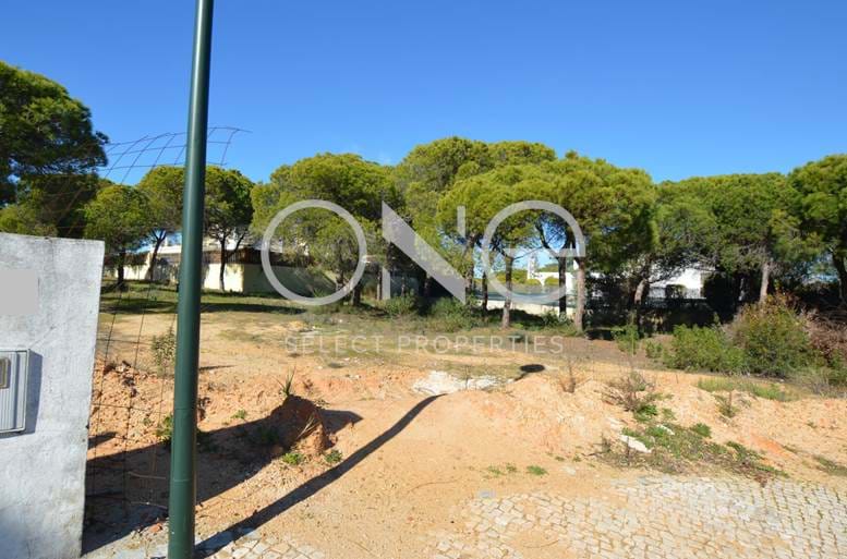plot to build house close to the beach in the algarve