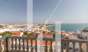 Penthouse T4 with unique view over Albufeira and the sea