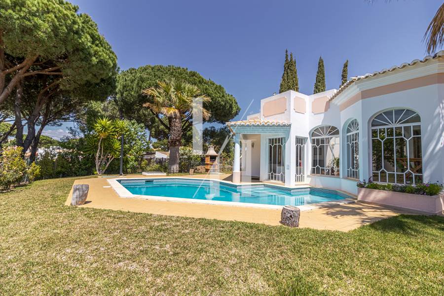 Villa Maria | Holiday Rentals | A0337