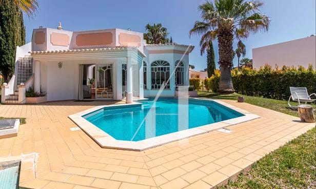 Villa Maria | Holiday Rentals | A0337RM