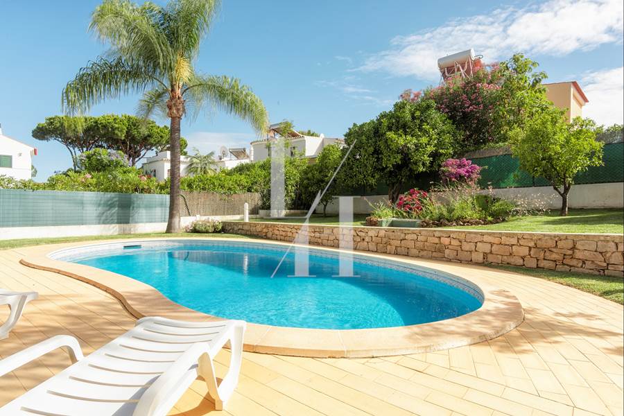 Vilamoura | To rent  | A0260