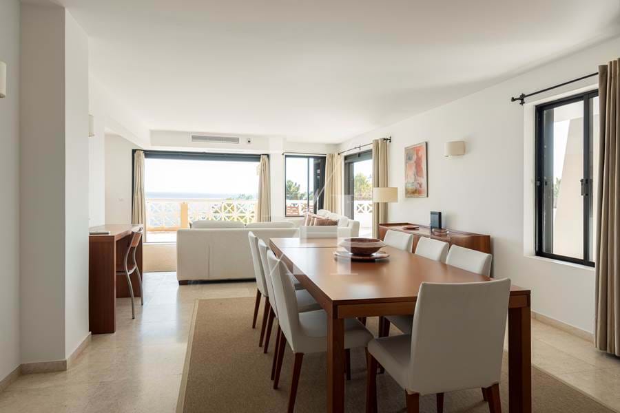 Incrível Penthouse para venda com 3 quartos e vistas de mar, Albufeira